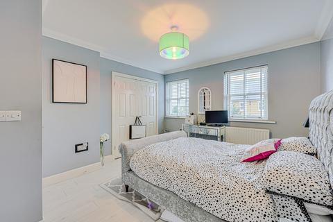 11 Chesterman Road, Shoeburyness, Southend-on-sea, SS3 9GA