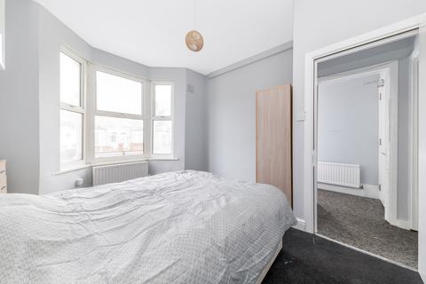 1 bedroom in a house share to rent, Woolwich Road, Westcombe Park, SE10