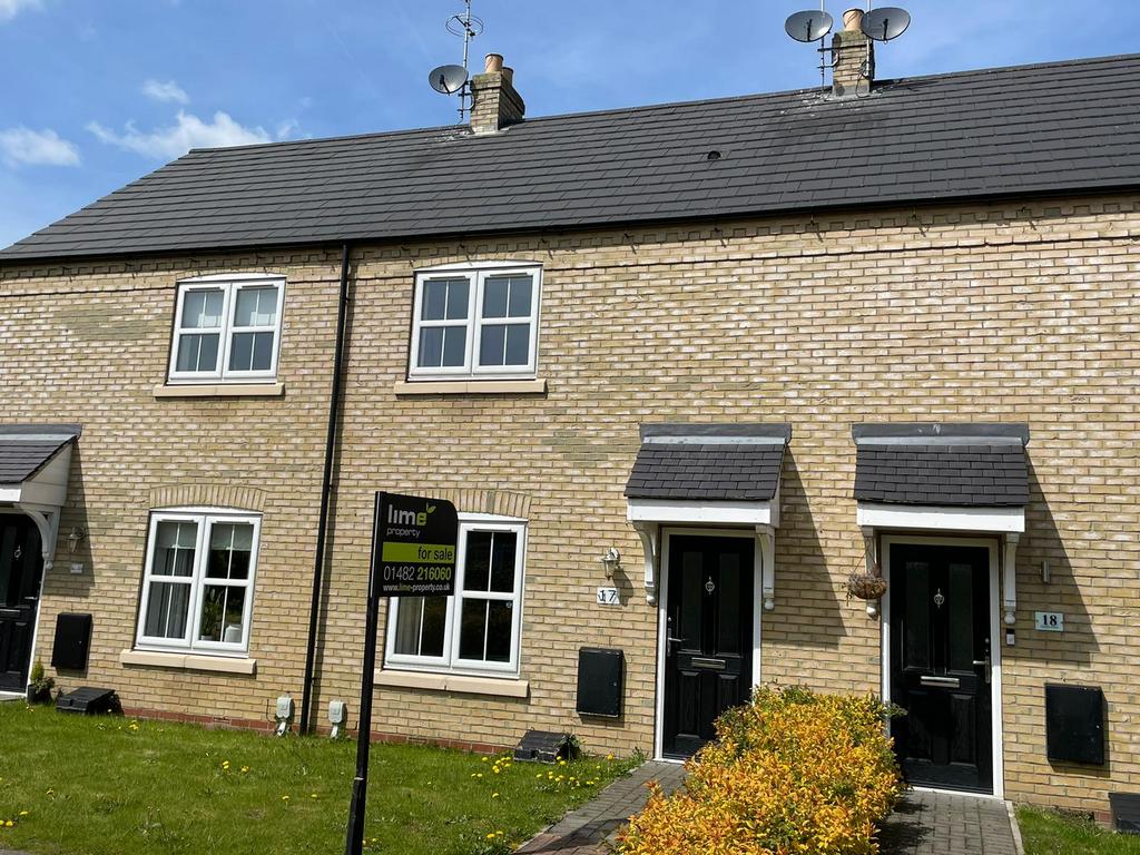 Hamlet Drive, Kingswood, HU7 2 bed terraced house £149,950