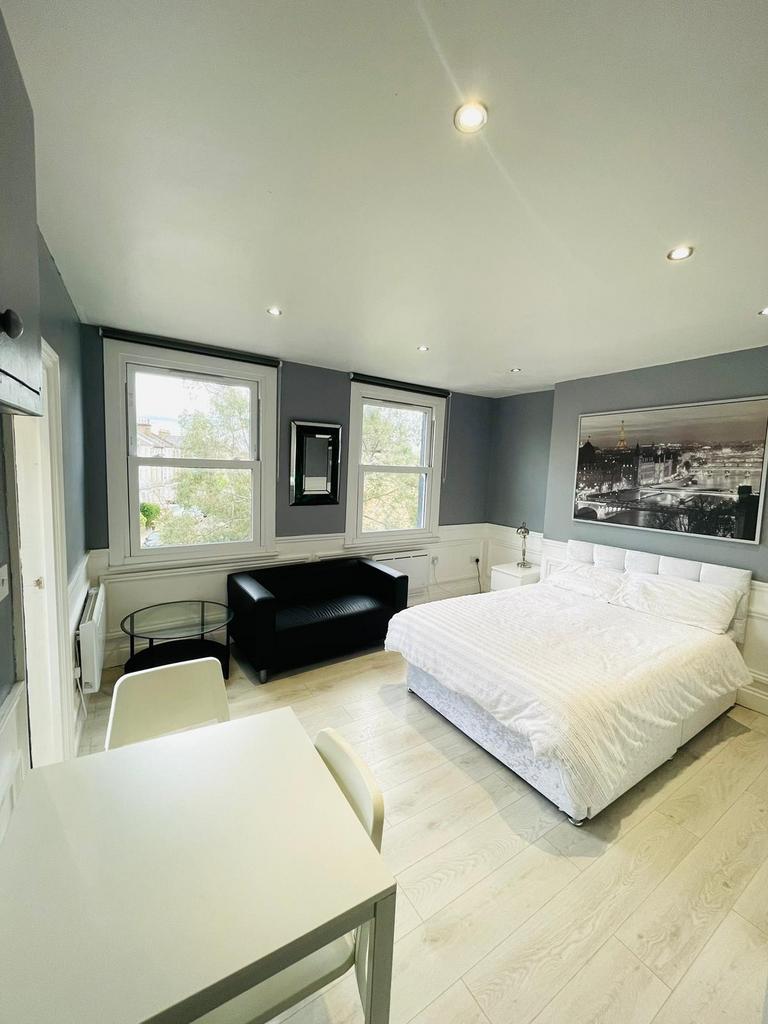 Studio Penthouse in Stoke Newington Near the Stat