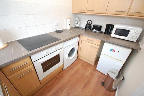 2 bedroom flat to rent, St Annes Court, Jute Street, City Centre, Aberdeen, AB24