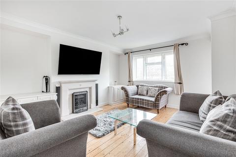 3 bedroom flat to rent, The Willoughbys, East Sheen, London