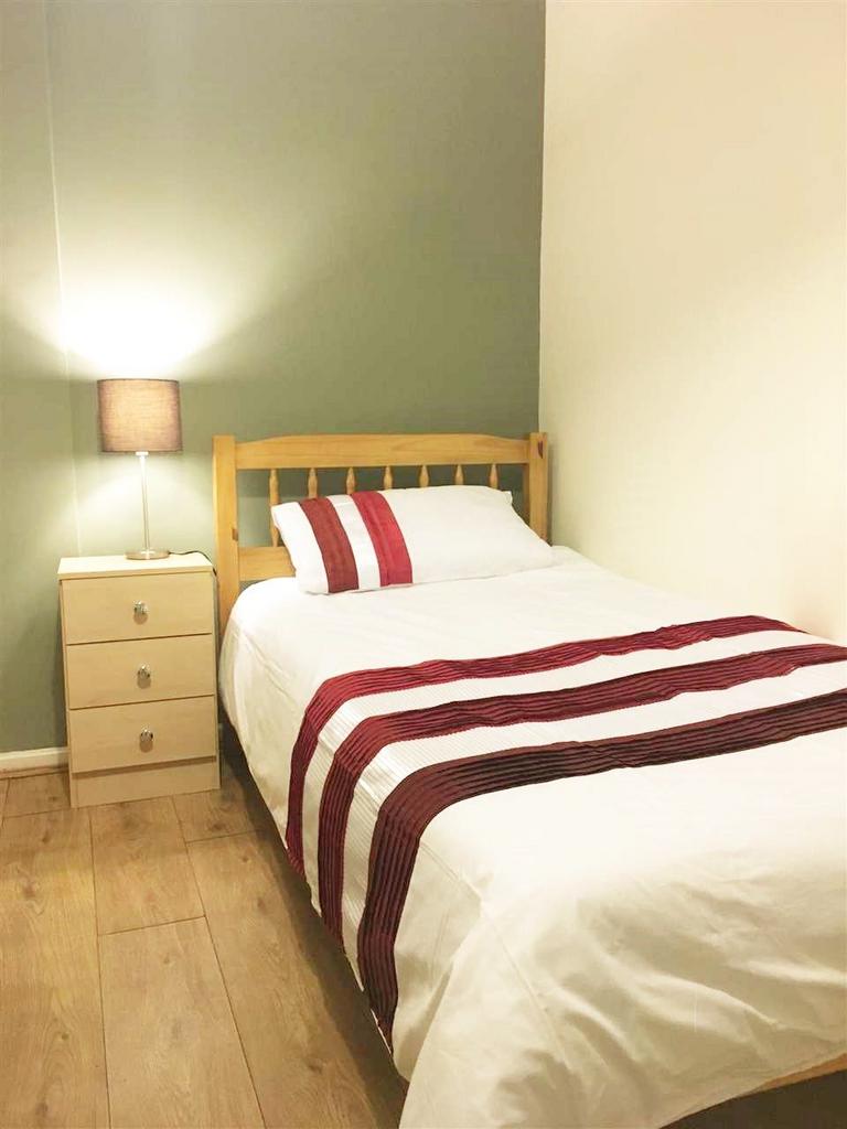 Dixon Street, Lincoln, Lincolnsire, LN5 8AG 1 bed in a house share £