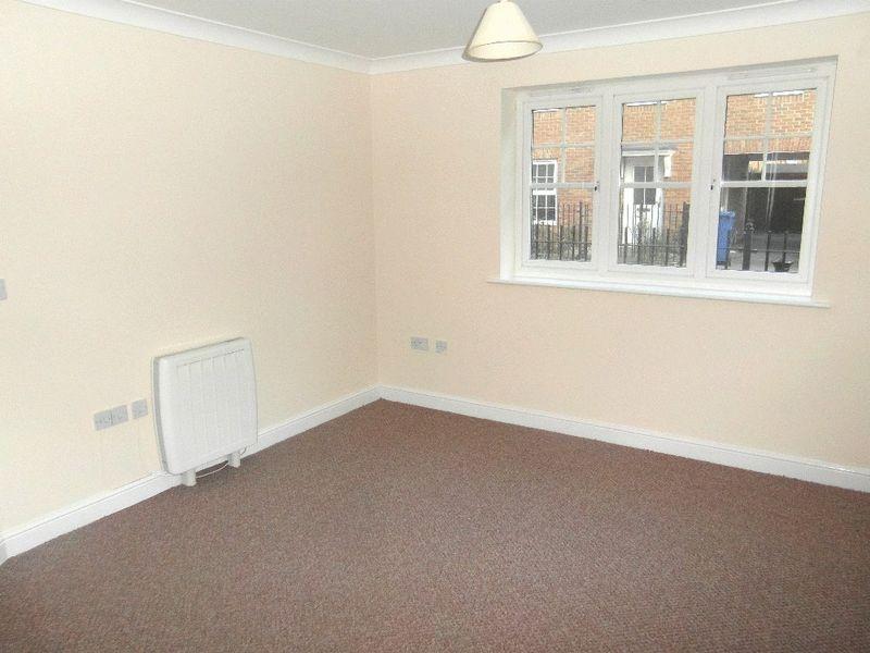 Caspian Way, Purfleet, Essex 1 bed ground floor flat £190,000