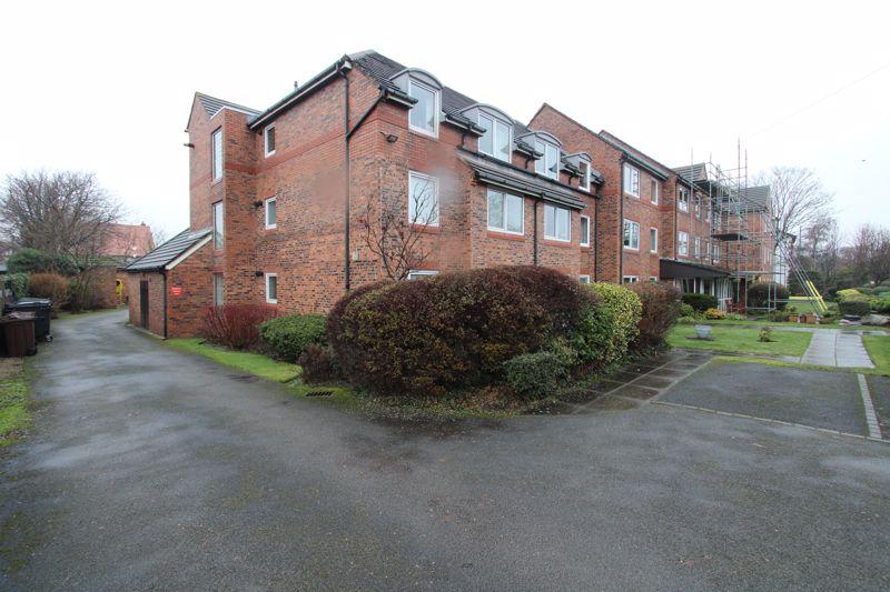 Blundellsands Road East, Liverpool 2 bed retirement property £90,000