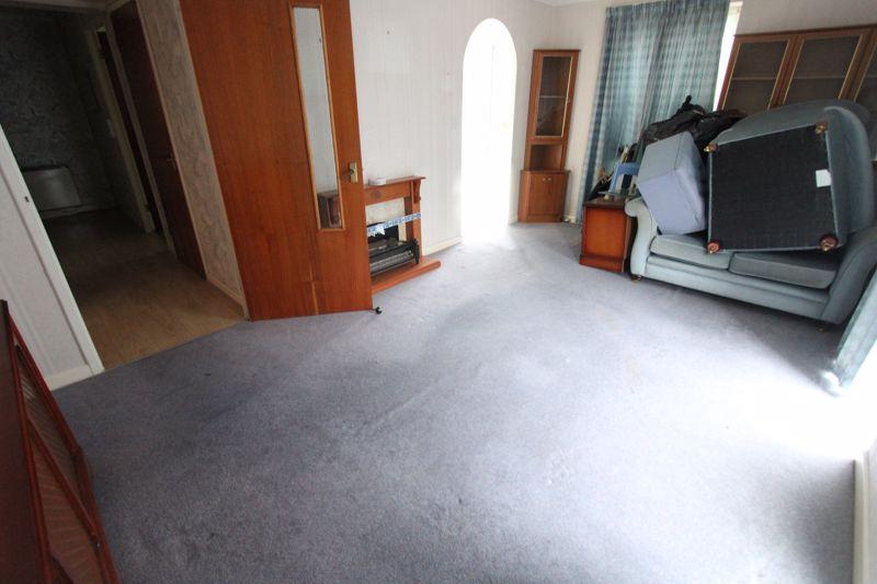 Blundellsands Road East, Liverpool 2 bed retirement property £90,000