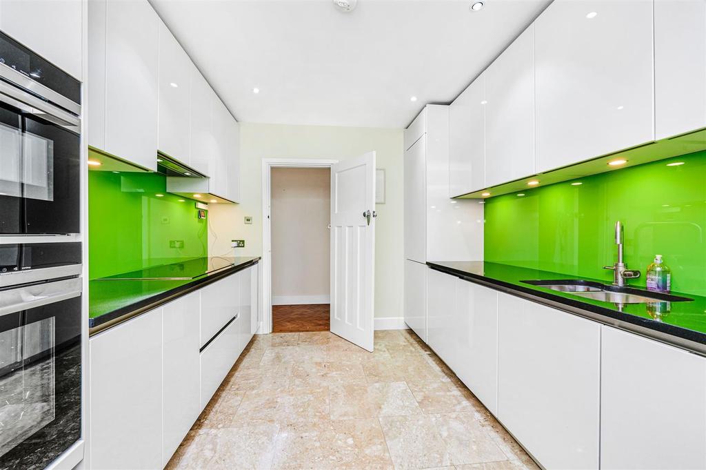 James Anderson - 33 Roehampton Close SW15 5 LU 2.JP