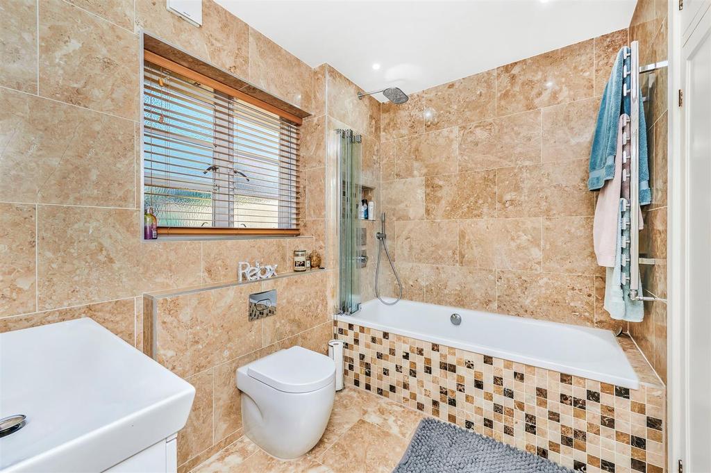 James Anderson - 33 Roehampton Close SW15 5 LU 19.J
