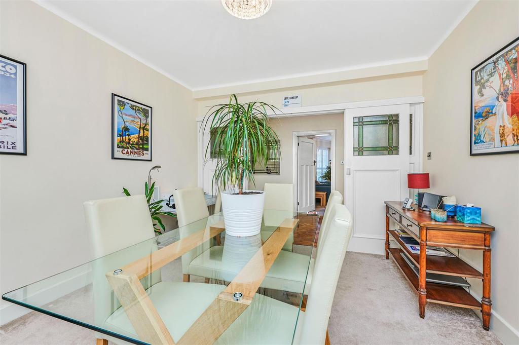 James Anderson - 33 Roehampton Close SW15 5 LU 8.JP