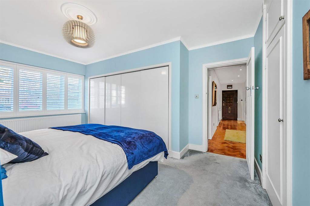 James Anderson - 33 Roehampton Close SW15 5 LU 13.J