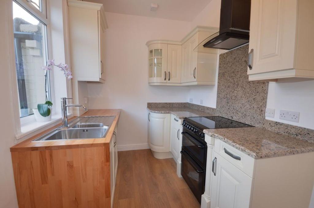 Lumley Street, Castleford, WF10 2 bed terraced house £725 pcm (£167 pw)