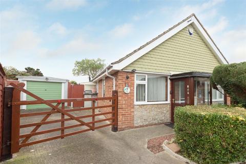 3 bedroom detached bungalow for sale - Kingfisher Close, Margate
