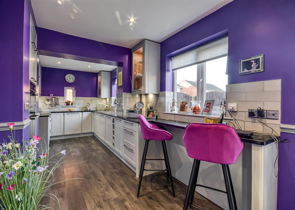 4 Well Meadow, Bridgnorth 3 bed semidetached house £295,000