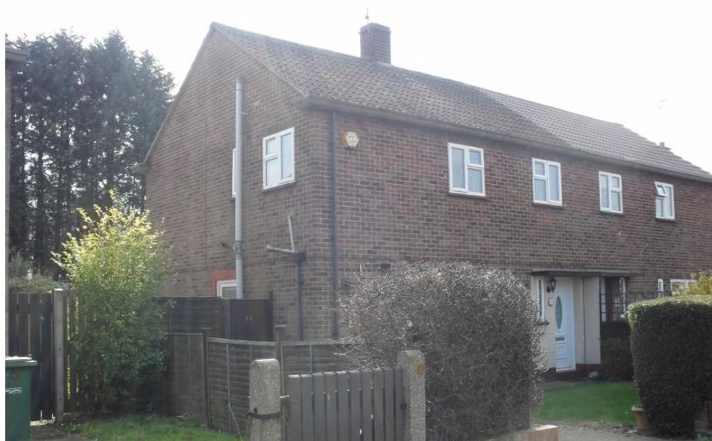 Almond Road, Dogsthorpe Peterborough PE1 4LT 3 bed semidetached house