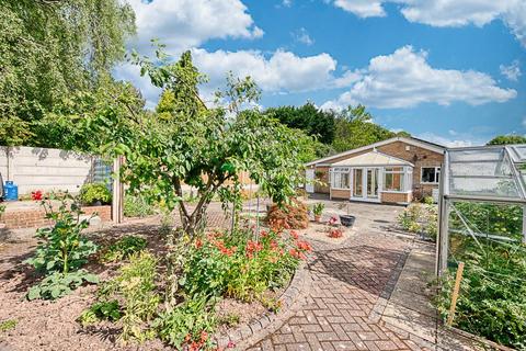 17a Crow Park Drive, Burton Joyce, Nottingham, NG14 5AS