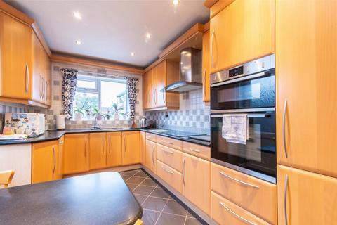 17a Crow Park Drive, Burton Joyce, Nottingham, NG14 5AS