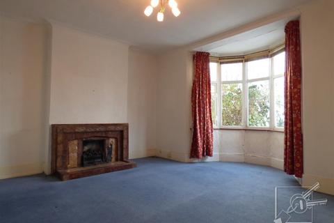 30 Dover Road, Northfleet, Gravesend, DA11 9QD