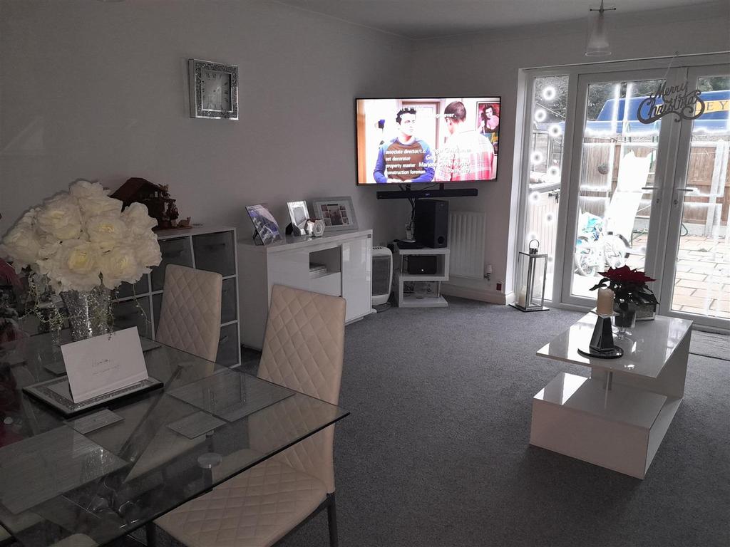 St. Lawrence Chase, Ramsgate 3 bed house £1,250 pcm (£288 pw)