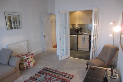 2 bedroom flat to rent, Starbank Road, Trinity, Edinburgh, EH5