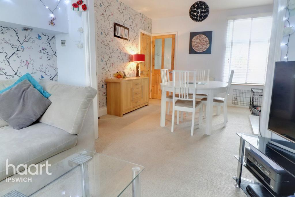 Belvedere Road, Ipswich 3 bed end of terrace house £300,000