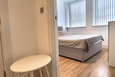 1 bedroom flat to rent - High Street, Rickmansworth, WD3