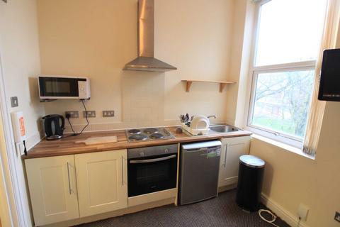 Studio to rent, Lower Broughton Road, Broughton