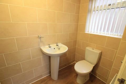 Studio to rent, Lower Broughton Road, Broughton