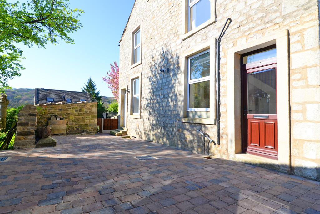 West Lane, Embsay, BD23 3 bed end of terrace house £950 pcm (£219 pw)
