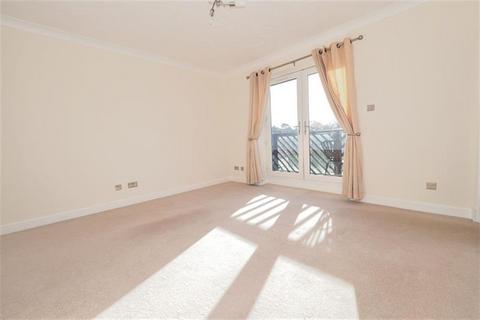 2 bedroom apartment to rent, Aragon Lodge, Boleyn Court, Epping New Road, Buckhurst Hill, IG9