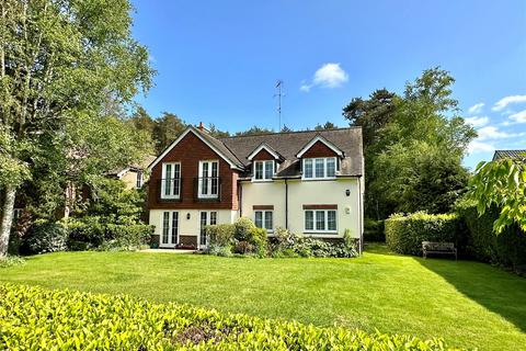 Lions Lane, Ashley Heath, Ringwood, BH24