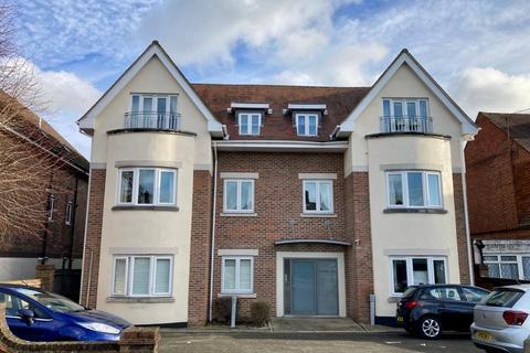 1 bedroom apartment to rent, Ladbroke Road, Redhill