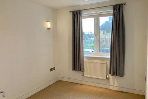1 bedroom apartment to rent, Ladbroke Road, Redhill