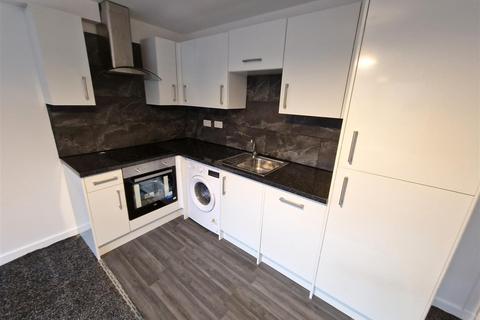 3 bedroom apartment to rent, Auldburn Place, Mansewood, Glasgow