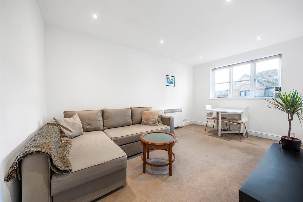 Brunswick Quay, Surrey Docks, SE16 1 bed apartment £1,600 pcm (£369 pw)