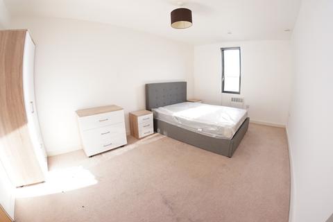 3 bedroom flat to rent, The Gallery, 14 Plaza Boulevard, Liverpool, Merseyside, L8 5RX, UK