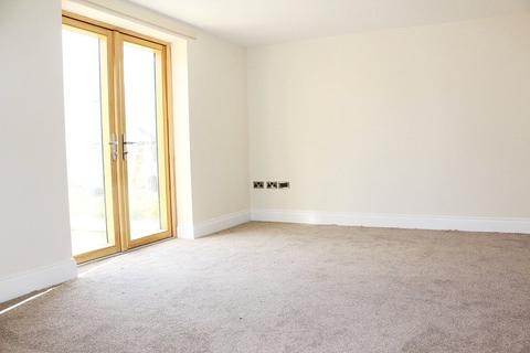 4 bedroom end of terrace house to rent, Bills Lane, Shirley, Solihull, B90