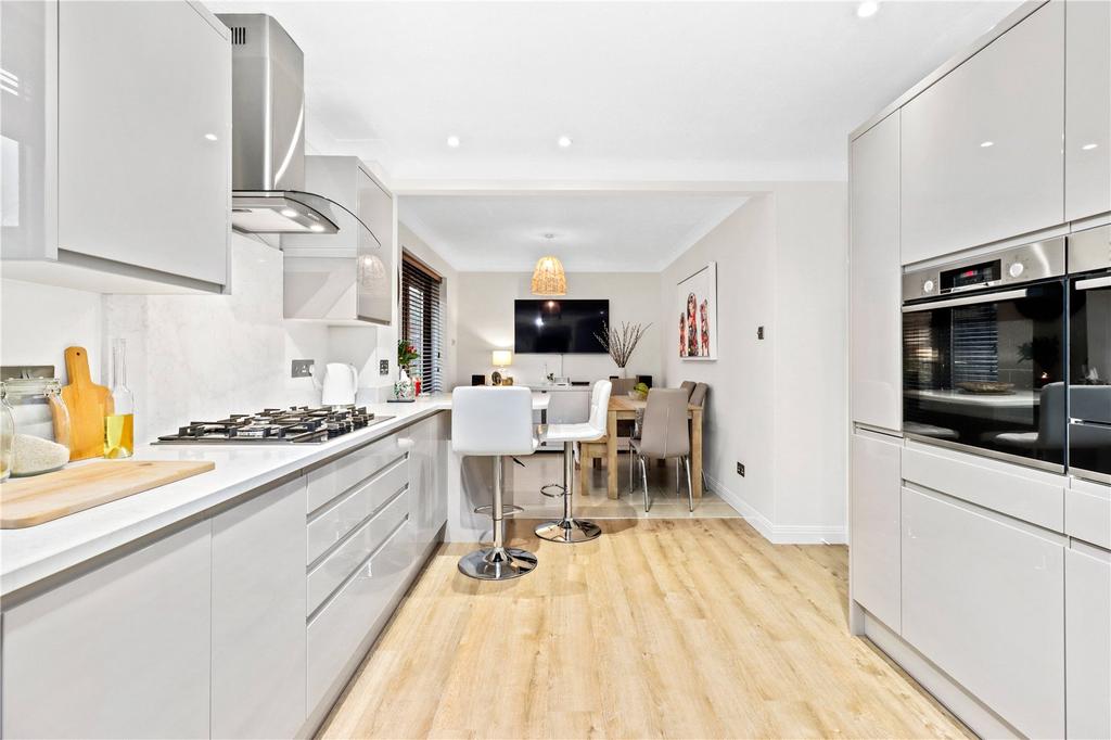 Bay Tree Close, Heathfield, East... 4 bed detached house £525,000