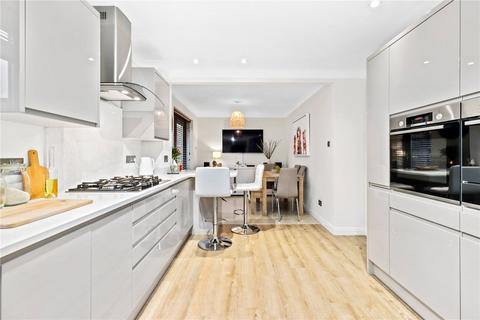 38 Bay Tree Close, Heathfield, TN21 8YG