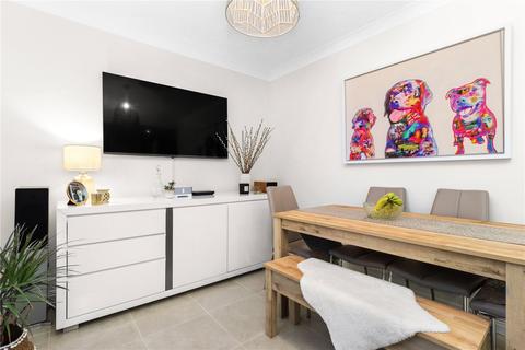 38 Bay Tree Close, Heathfield, TN21 8YG