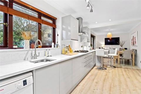 38 Bay Tree Close, Heathfield, TN21 8YG