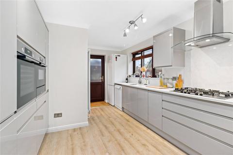 38 Bay Tree Close, Heathfield, TN21 8YG