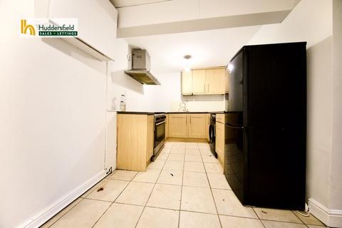 2 bedroom terraced house to rent, Emmanuel Terrace, Huddersfield