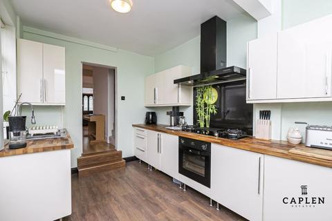 3 bedroom terraced house for sale - Alfred Road, Buckhurst Hill