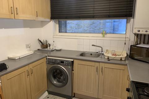 1 bedroom flat to rent - Griffin Close,  Willesden Green, NW10