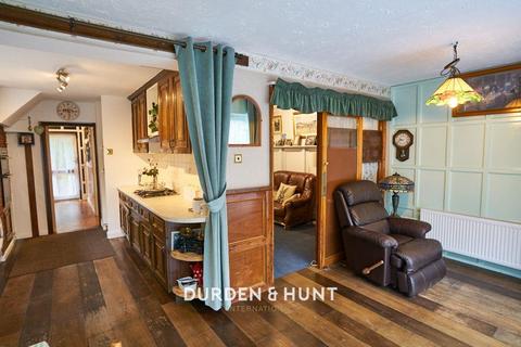 26 Bowes Drive, Ongar, CM5 9AU