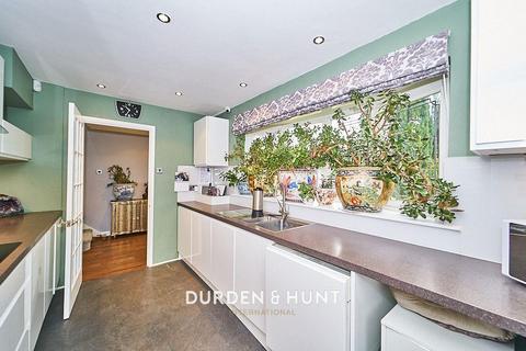 13 Augustine Way, Bicknacre, Chelmsford, CM3 4ET