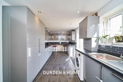 14 Acres Avenue, Ongar, CM5 0BH