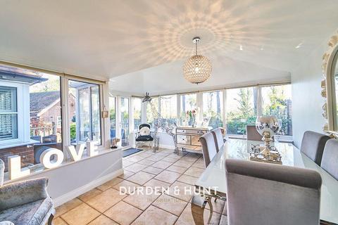 15 Forest Drive, Fyfield, Ongar, CM5 0TP