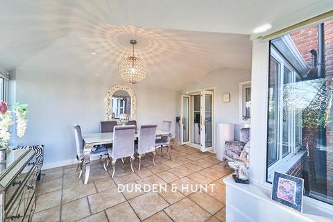 15 Forest Drive, Fyfield, Ongar, CM5 0TP