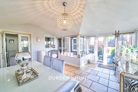 15 Forest Drive, Fyfield, Ongar, CM5 0TP